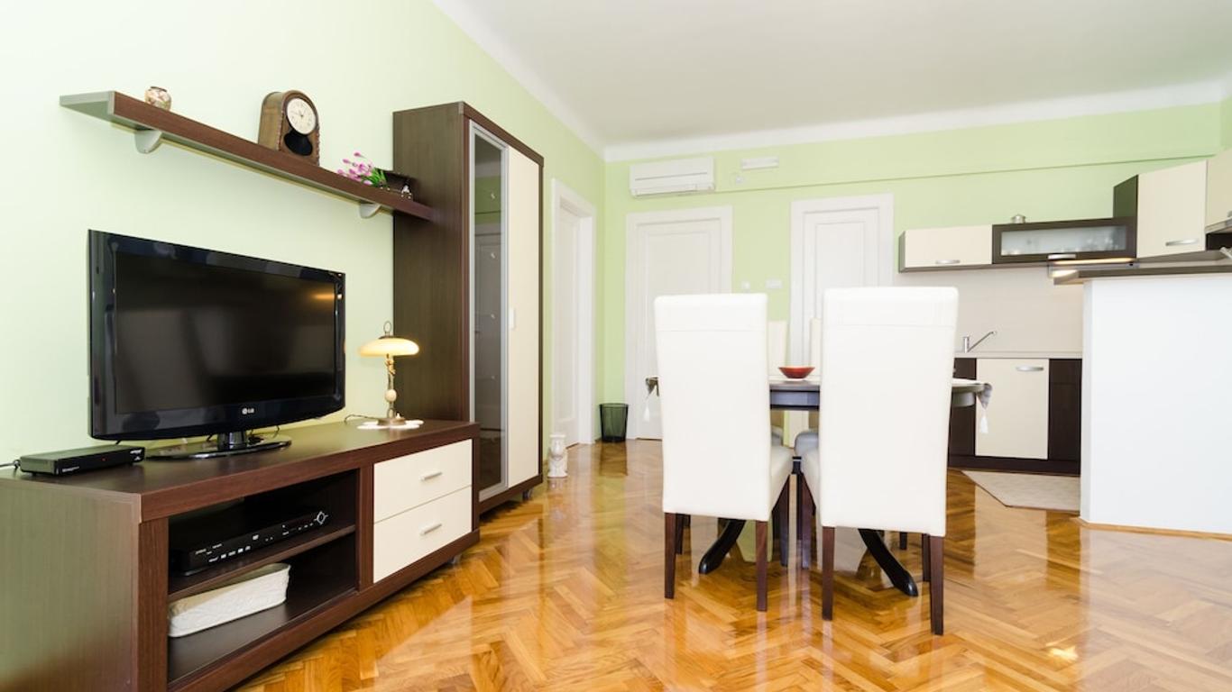 Apartment & Room Ivela