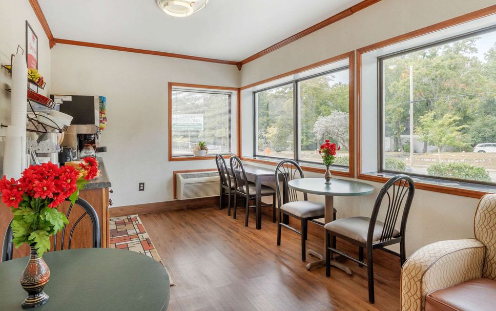 Dining room Photo