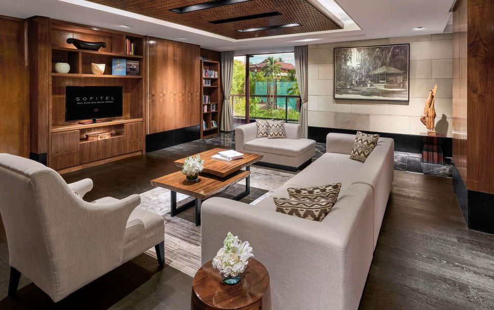 Lounge Photo