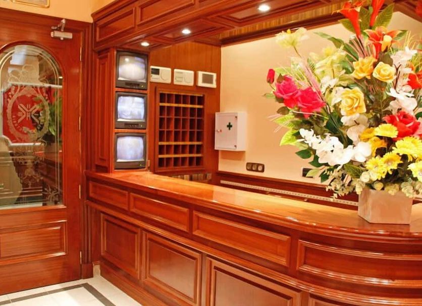 Front desk Photo