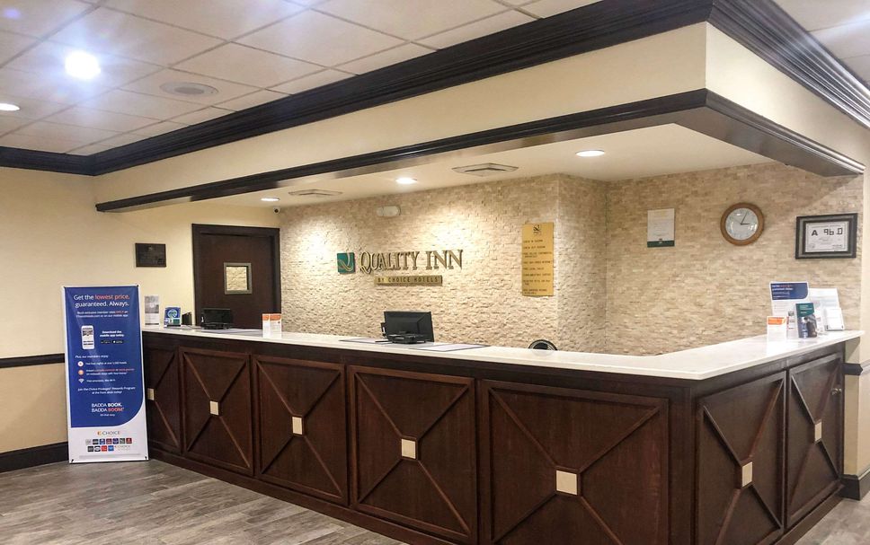 Front desk Photo