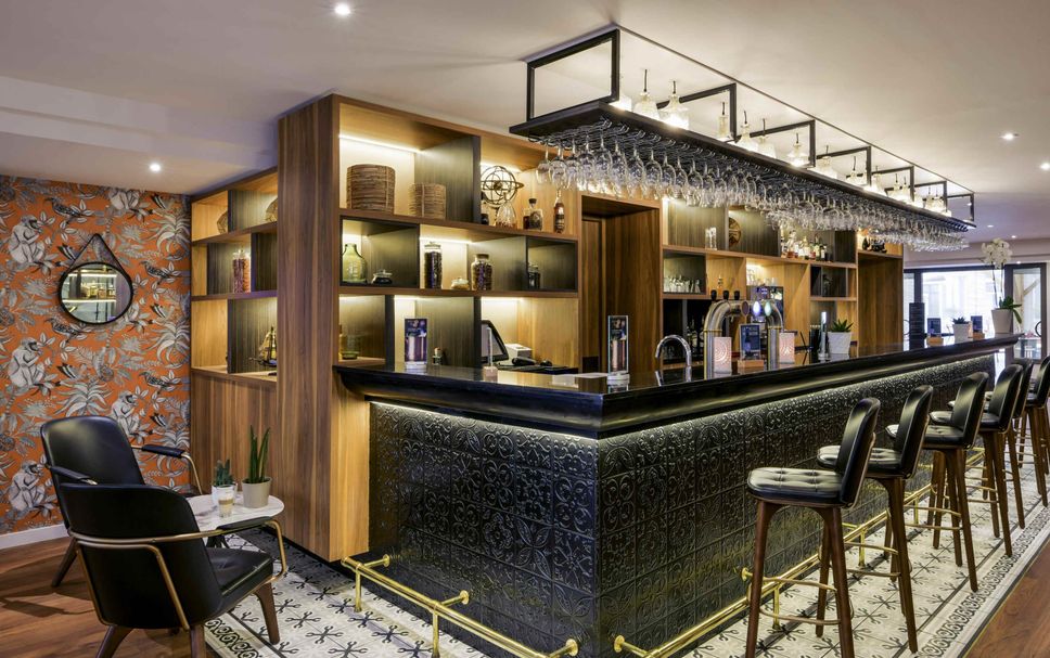 Bar Photo