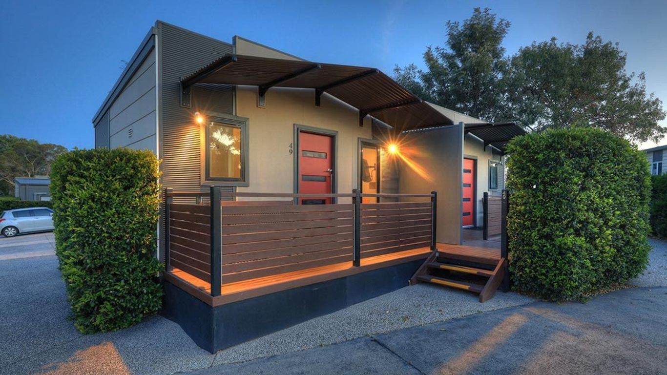 Airport Tourist Village Melbourne, Attwood