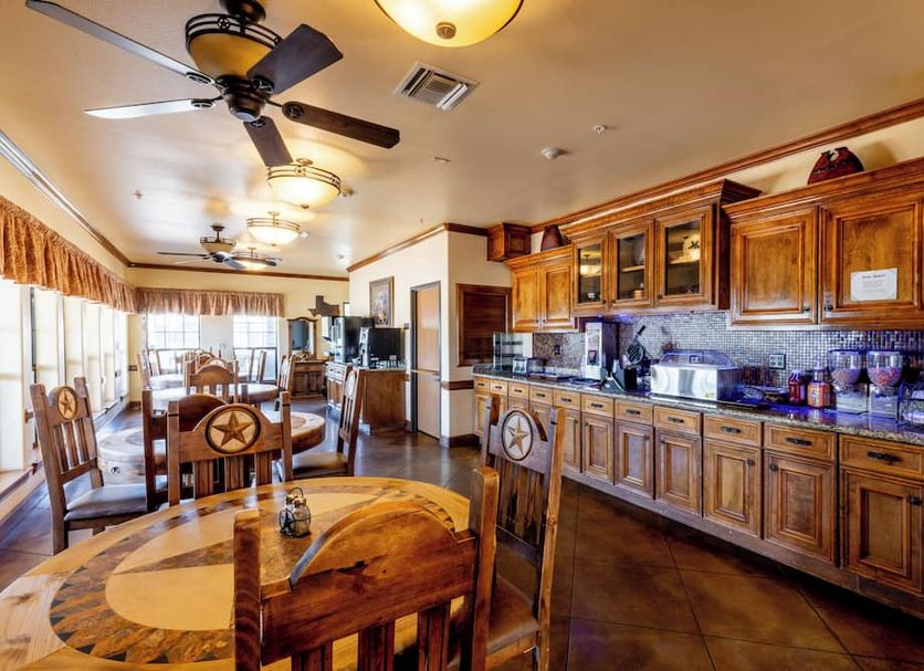 Kitchen Photo