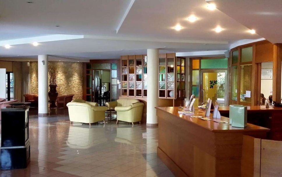 Front desk Photo