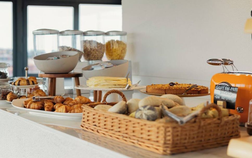 Buffet Photo