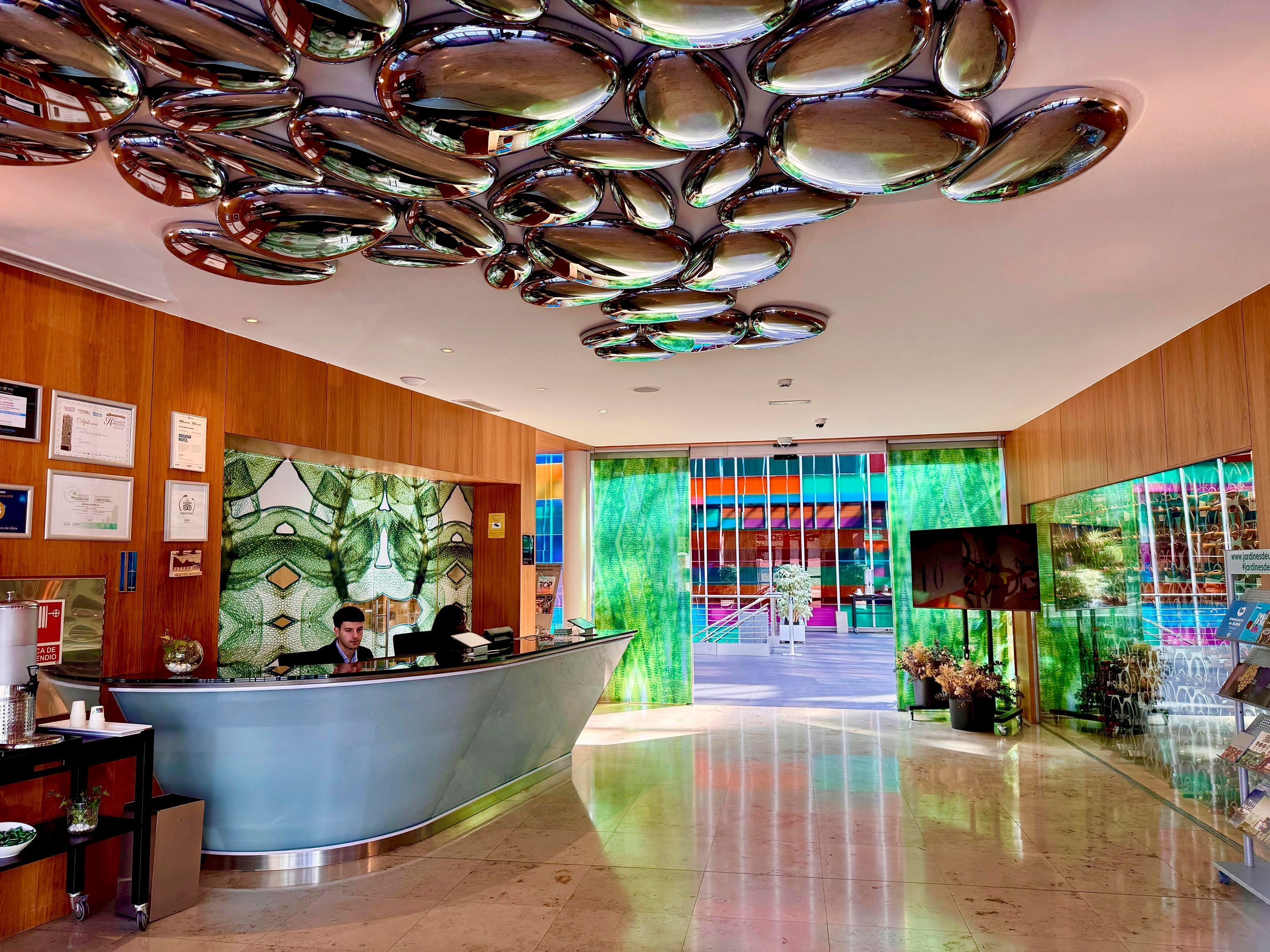 Front desk Photo