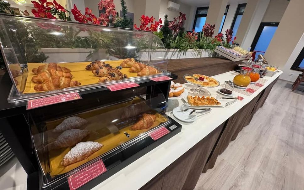 Buffet Photo