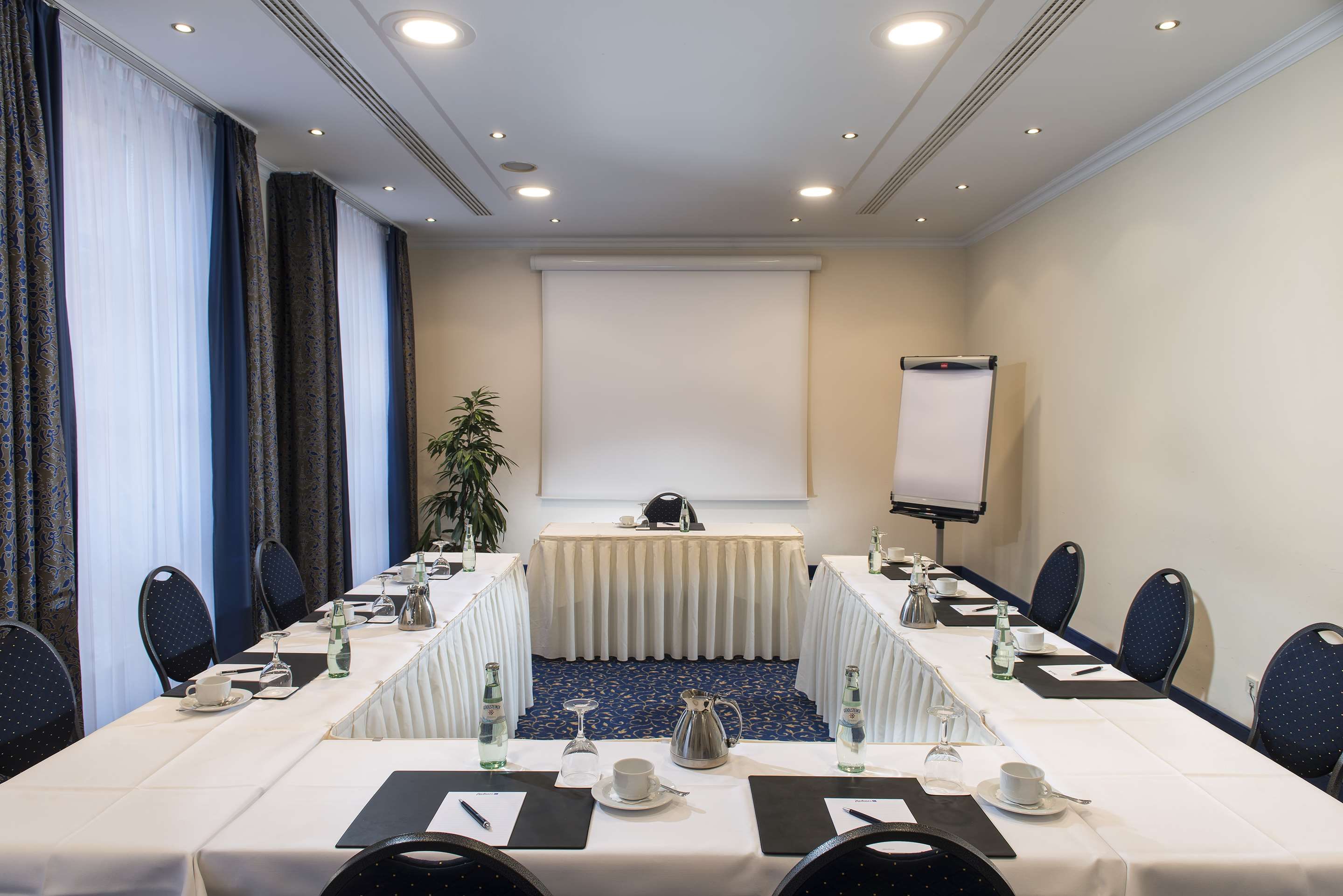 Conference room Photo
