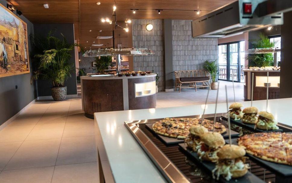 Buffet Photo