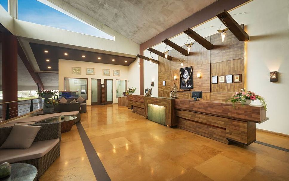 Front desk Photo