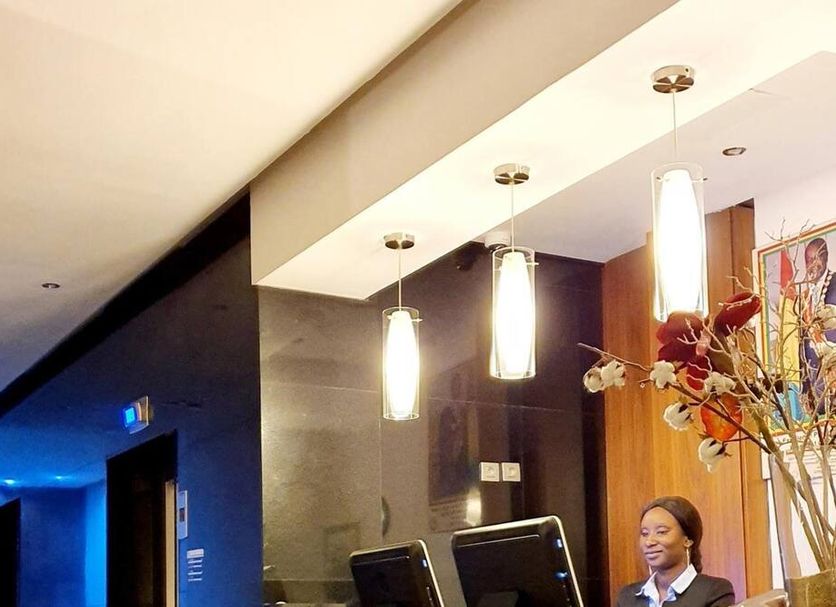 Front desk Photo