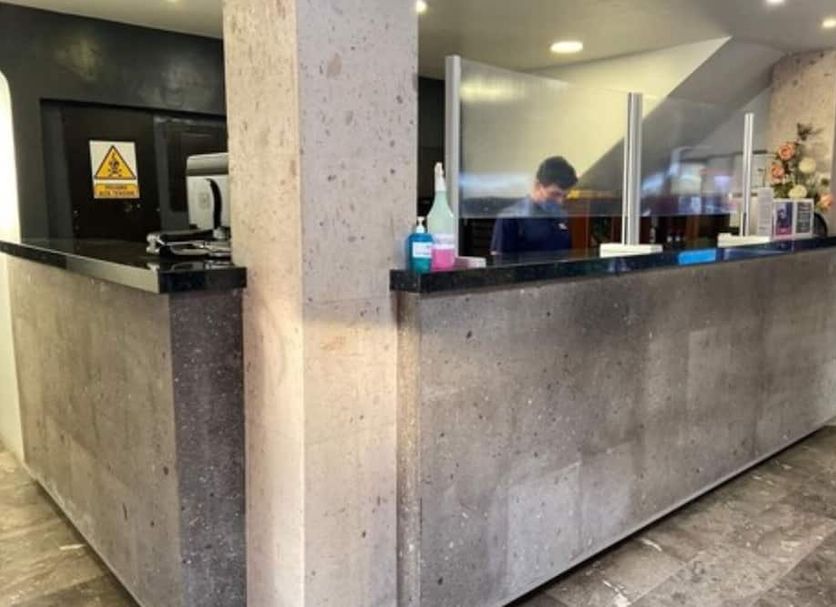 Front desk Photo