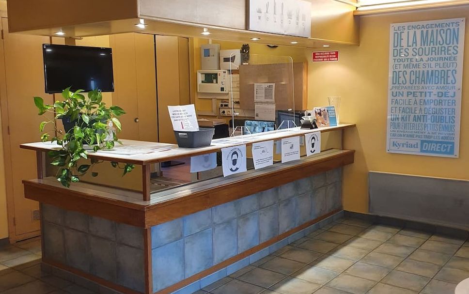 Front desk Photo