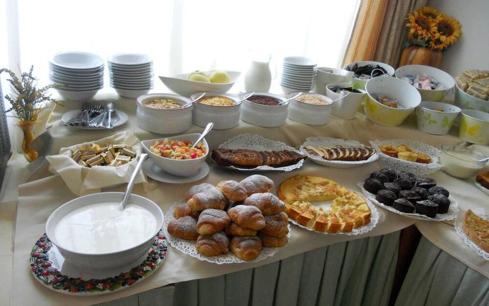 Buffet Photo