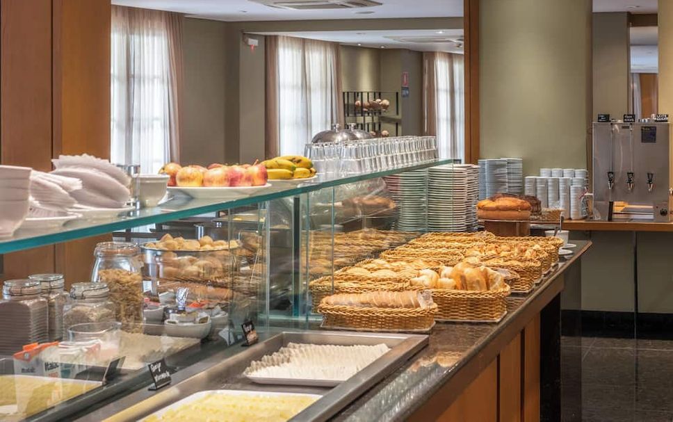 Buffet Photo