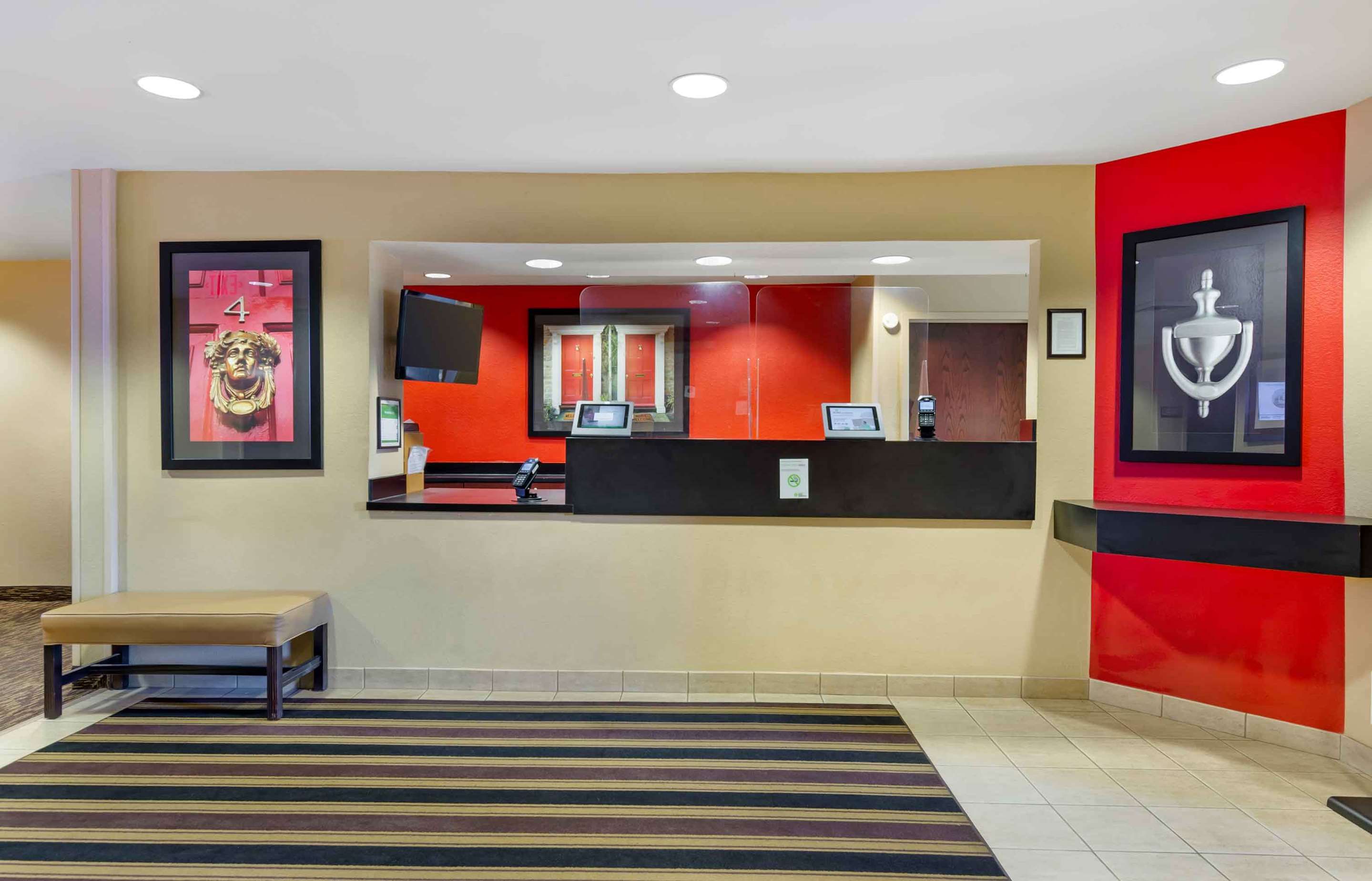 Front desk Photo