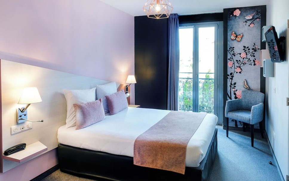 Bedroom Photo
