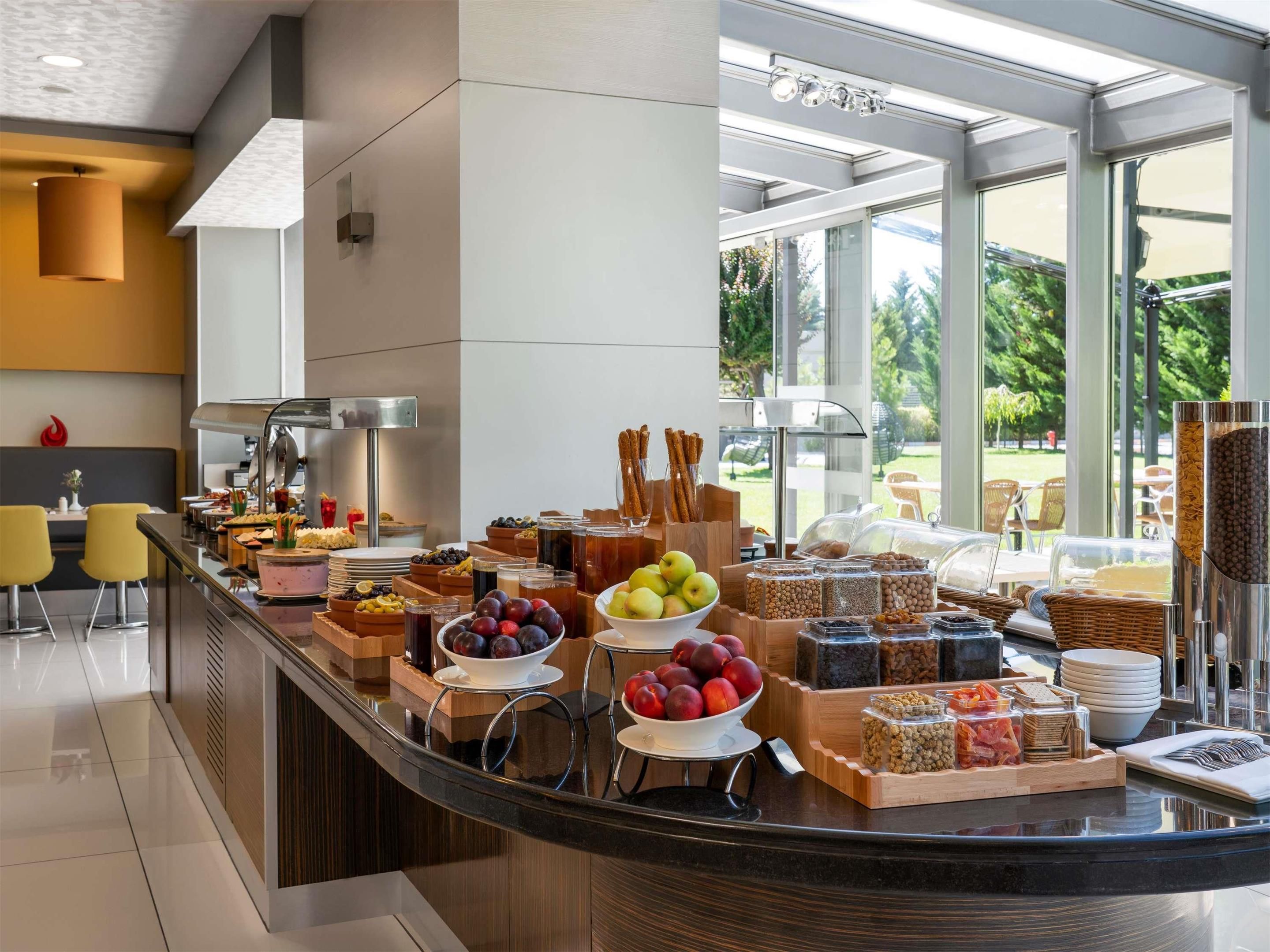Buffet Photo