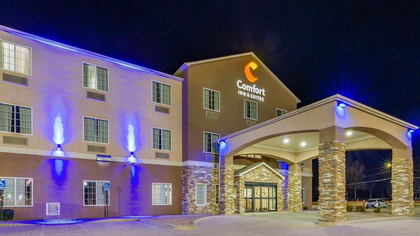 Comfort Inn and Suites near Bethel College