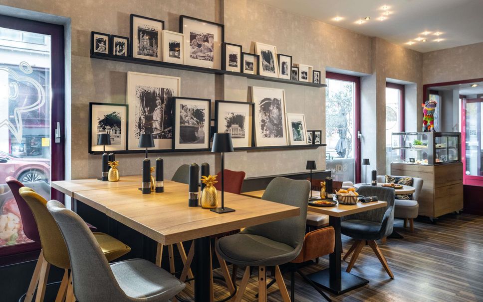 Dining room Photo