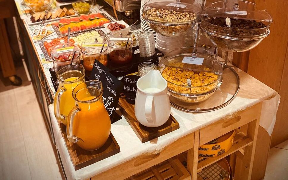 Buffet Photo
