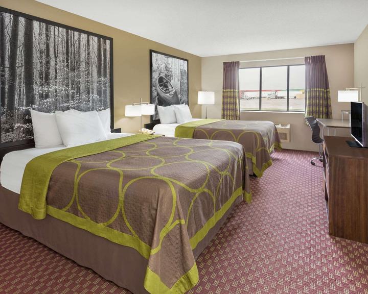 Super 8 by Wyndham Hebron Lowell Area, Hebron | HotelsCombined