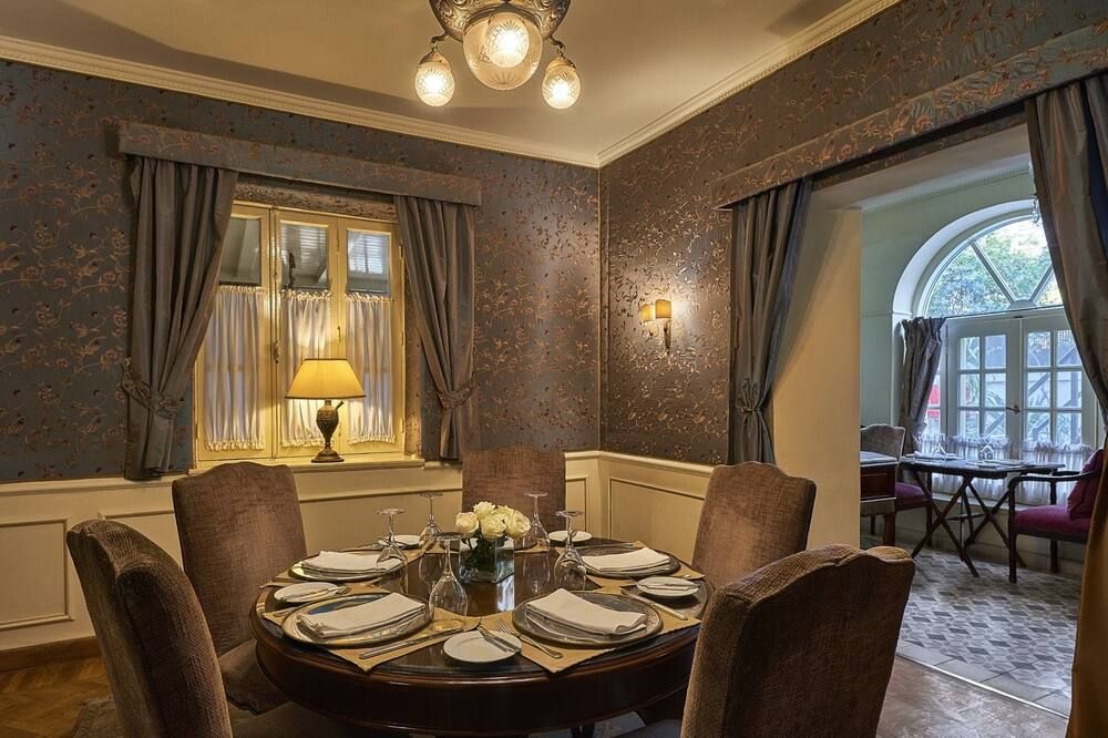 Dining room Photo