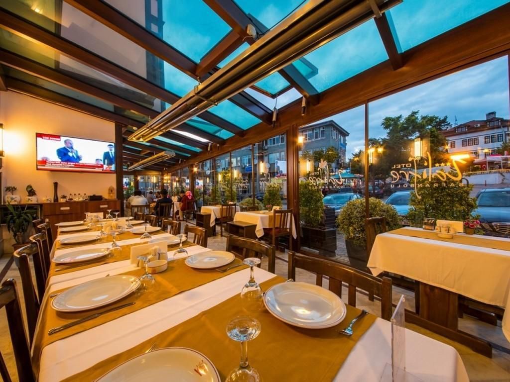 Restaurant Photo