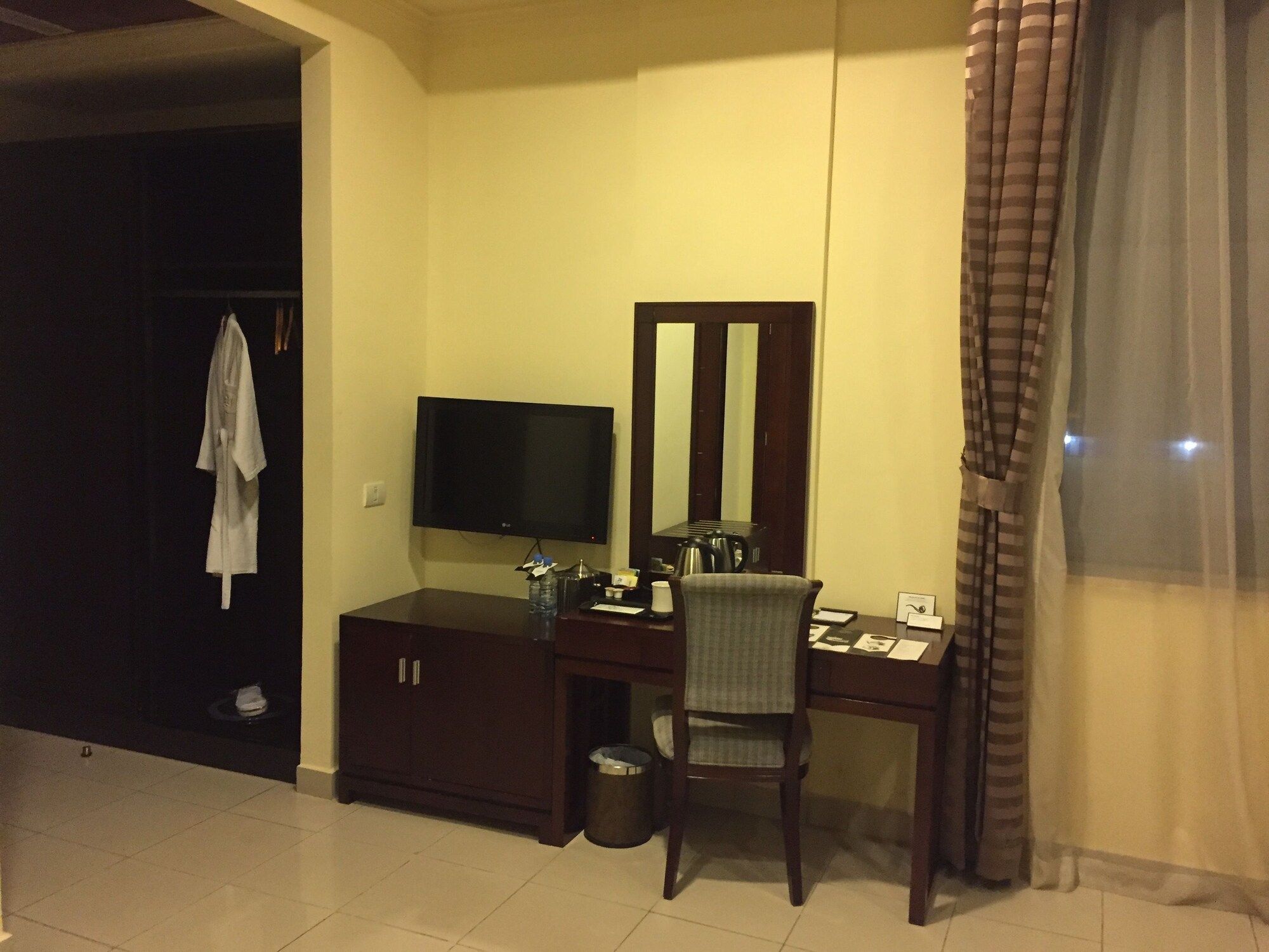 Room amenity
