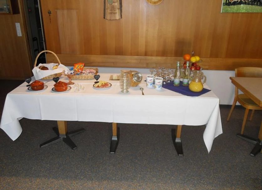 Buffet Photo