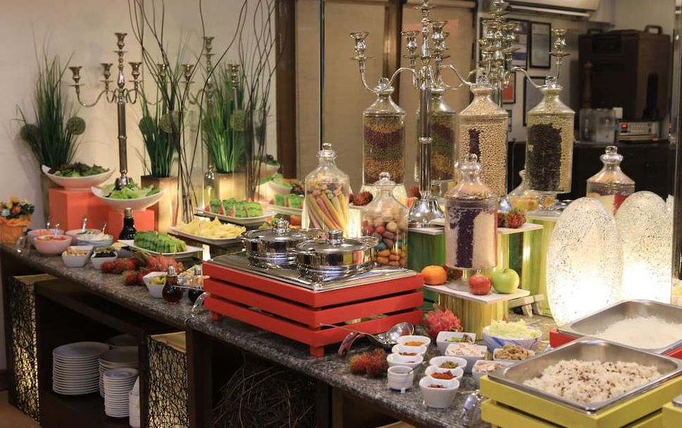 Buffet Photo