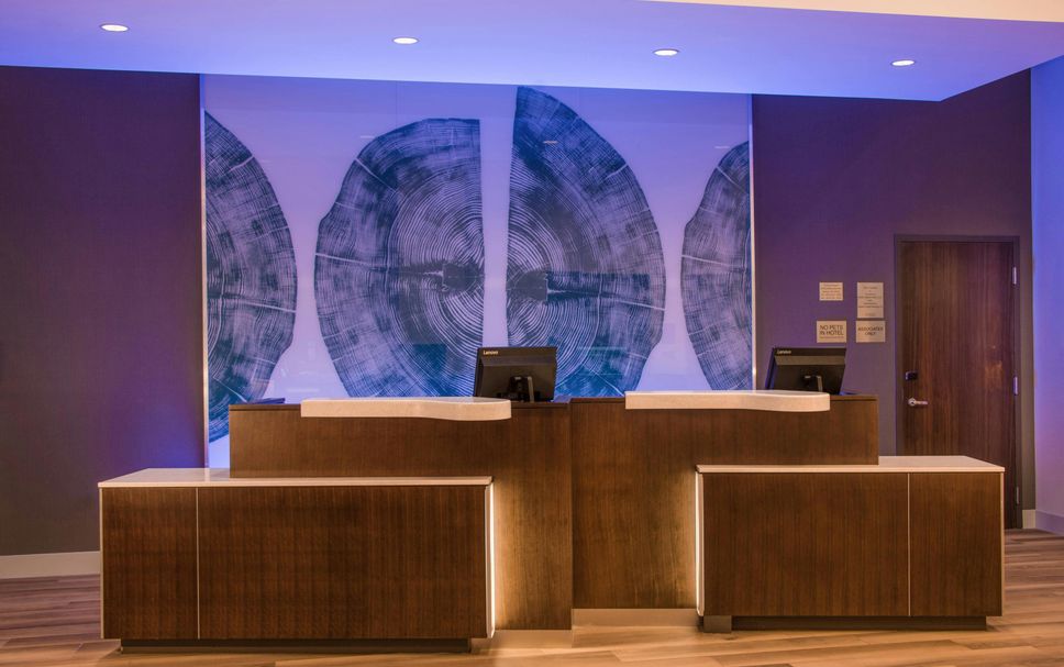 Front desk Photo