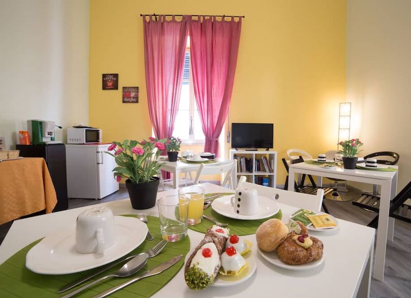 Dining room Photo