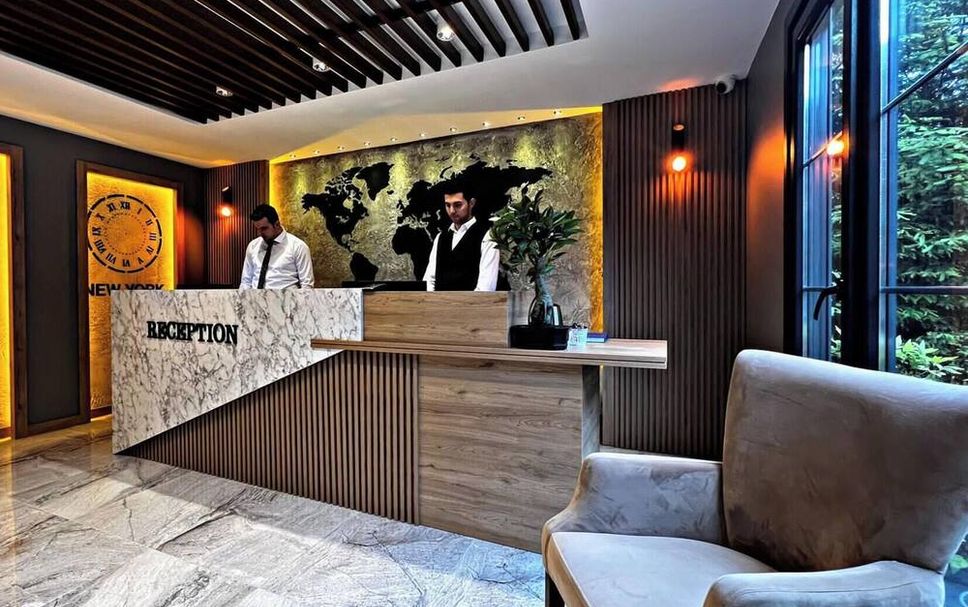 Front desk Photo