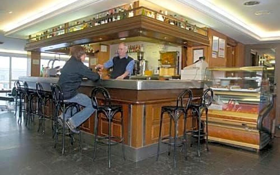 Bar Photo