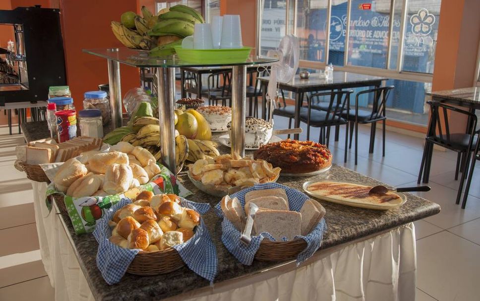Buffet Photo