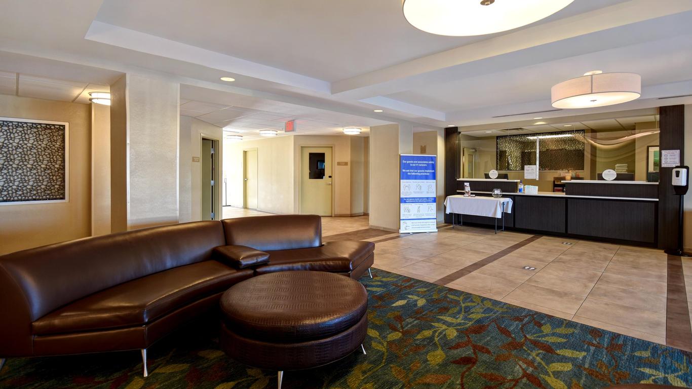 Candlewood Suites St. Clairsville, An IHG Hotel