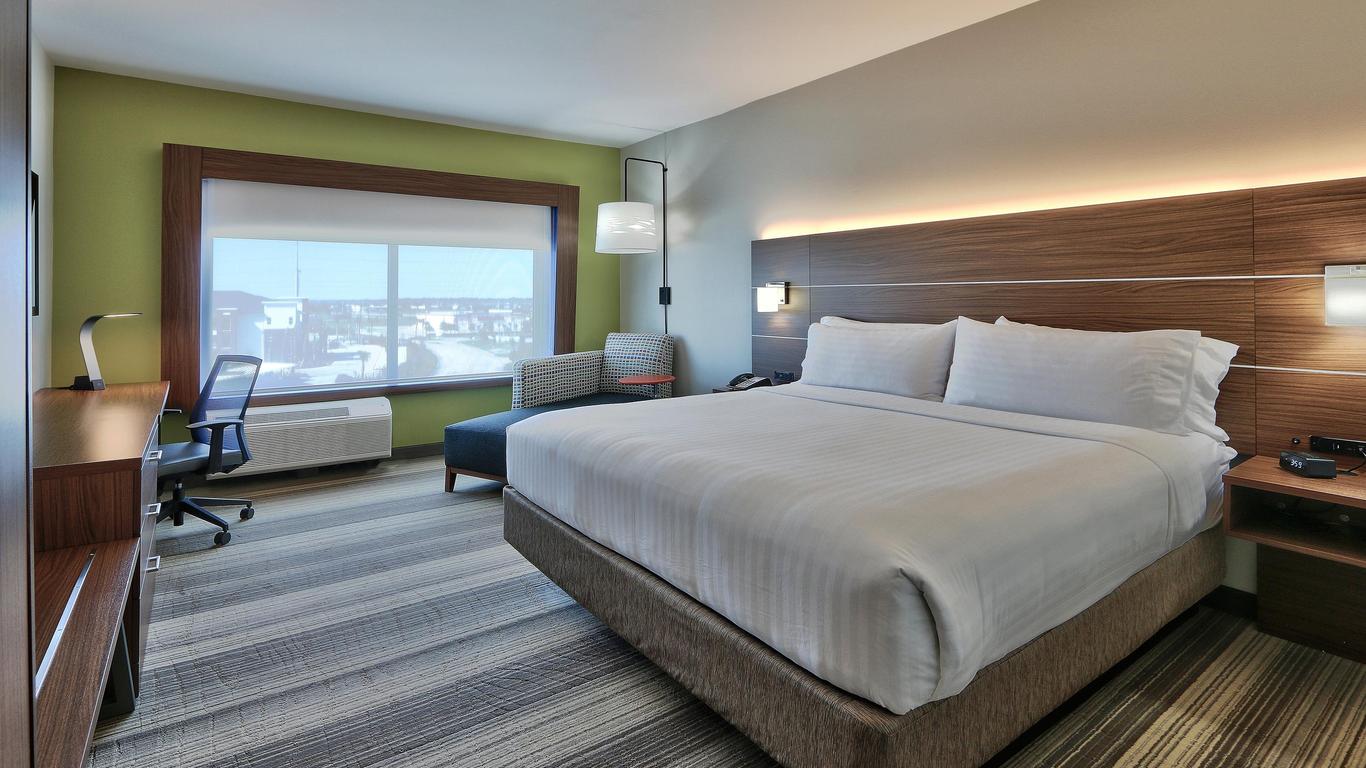 Holiday Inn Express & Suites - Houston East - Beltway 8, An IHG Hotel