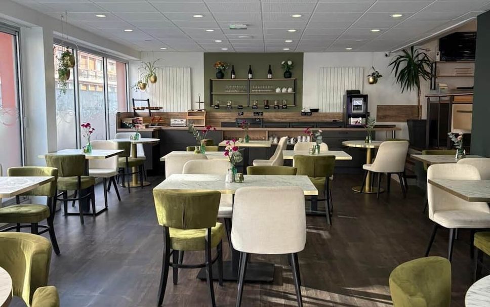 Restaurant Photo