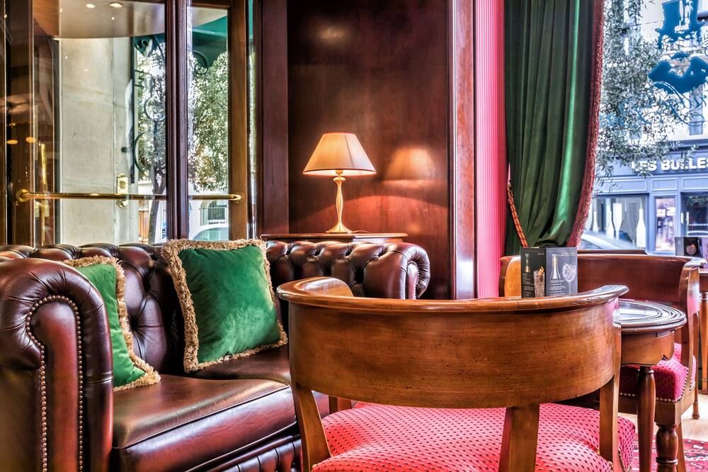 Lounge Photo