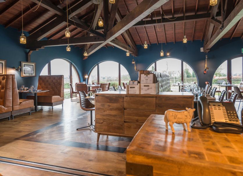 Restaurant Photo