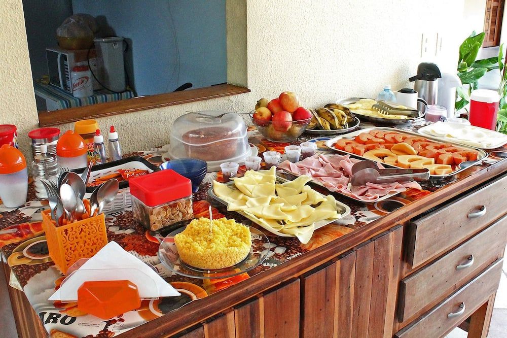 Buffet Photo