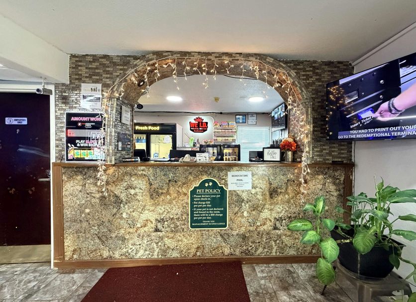 Front desk Photo