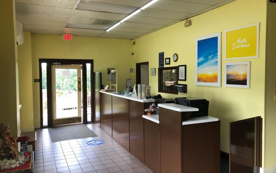 Front desk Photo