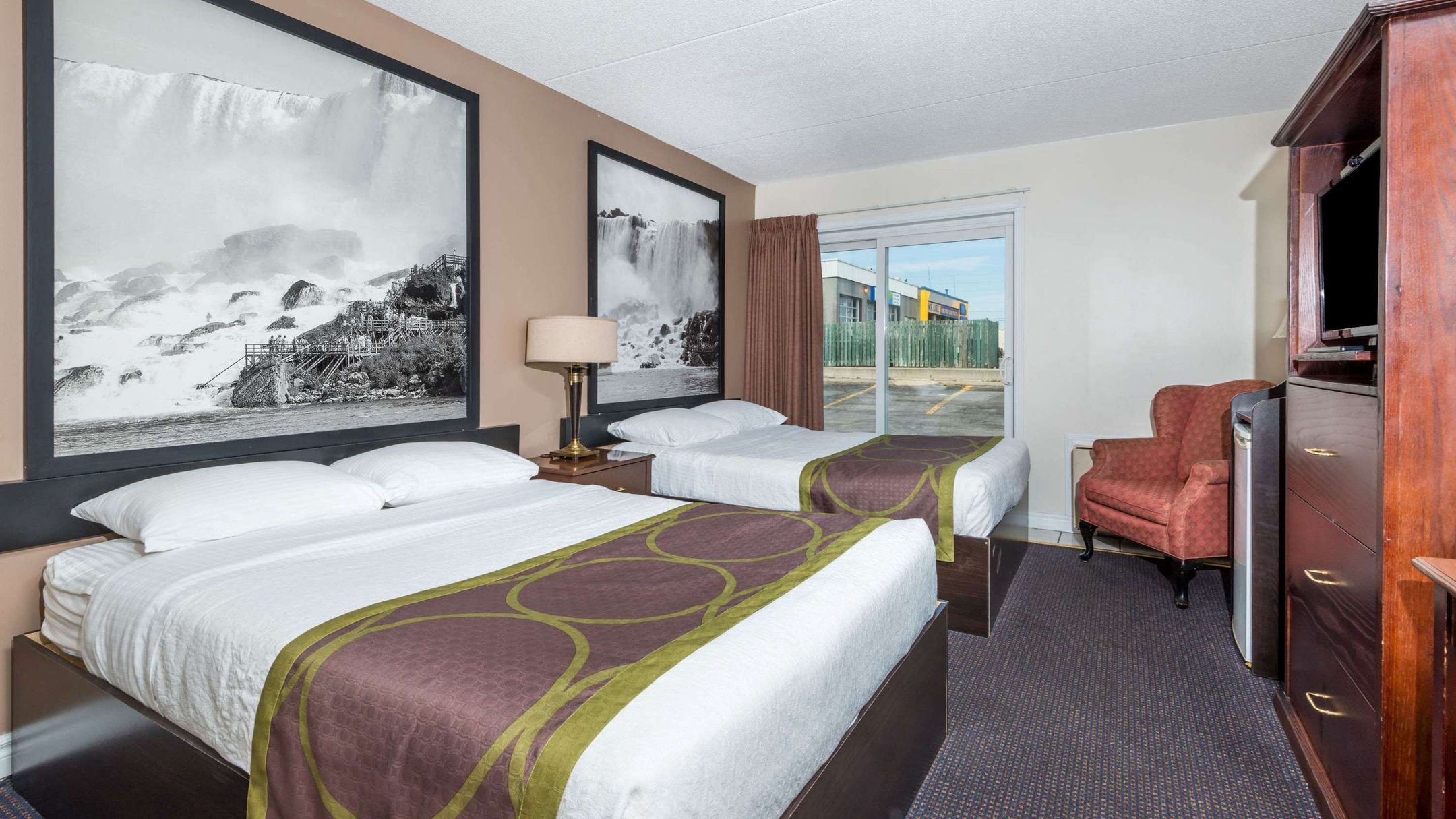 Super 8 Cambridge Cambridge (Ontario) Canada Super 8 by Wyndham Cambridge/Kitchener/Waterloo Area, Cambridge, ON