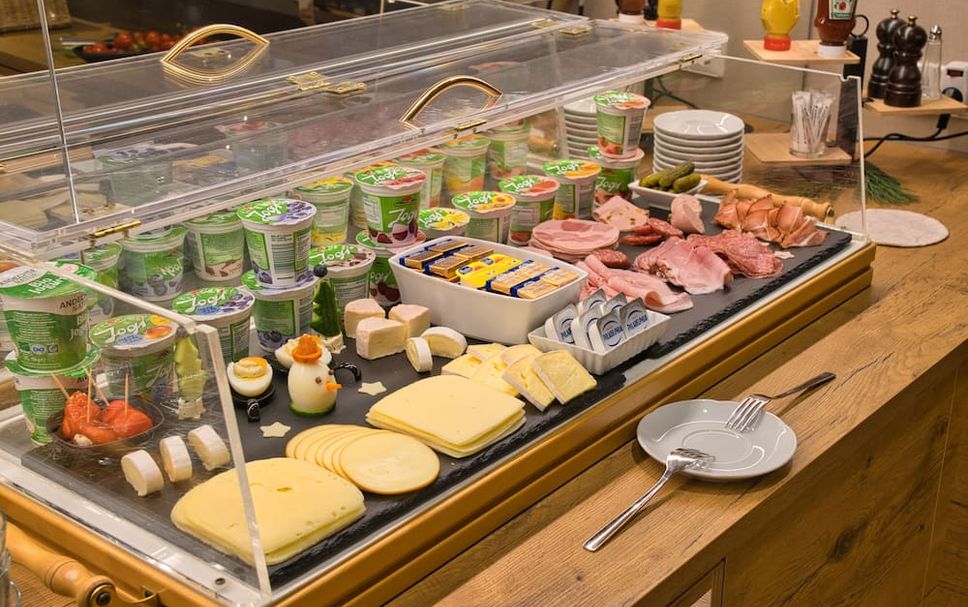 Buffet Photo