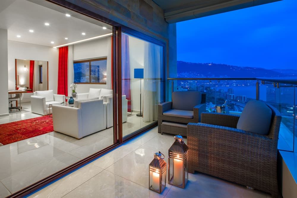 Balcony Photo