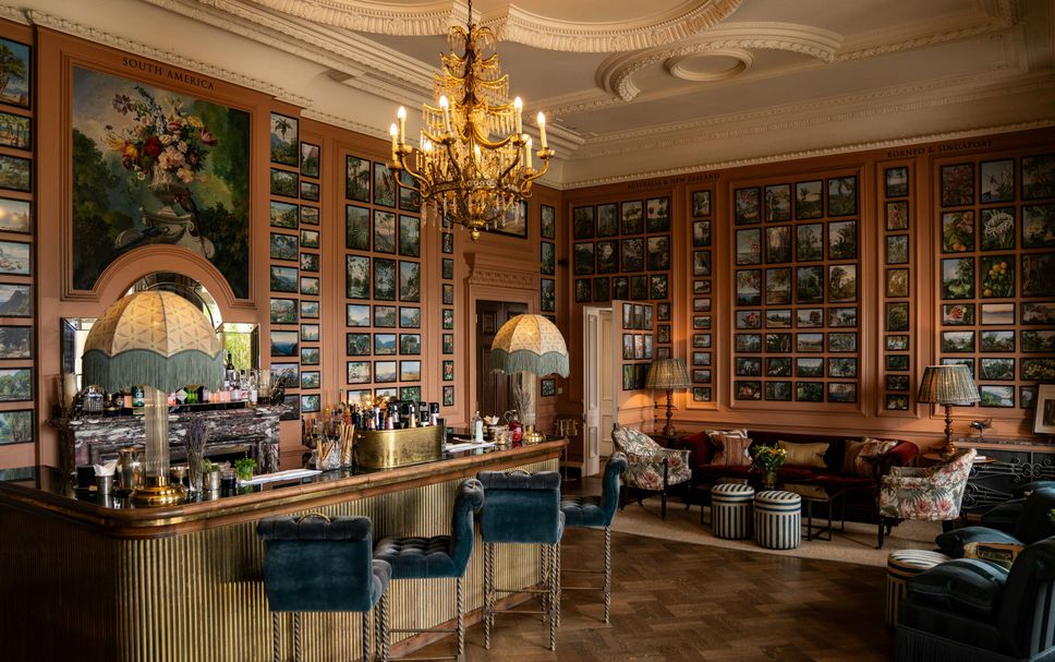 Bar Photo