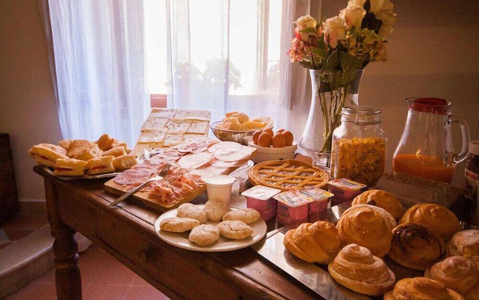 Buffet Photo
